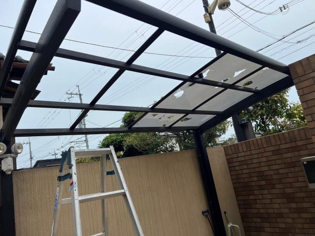 姫路市で樹脂屋根を解体